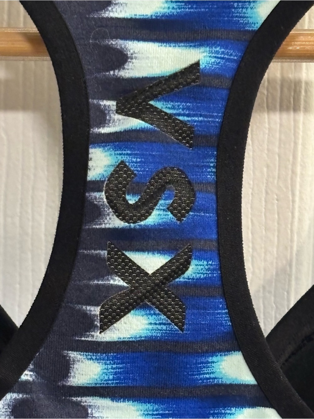 Victoria’s Secret VSX Sport Racerback Sports Bra 36C Blue Print Maximum Support - Picture 4 of 8